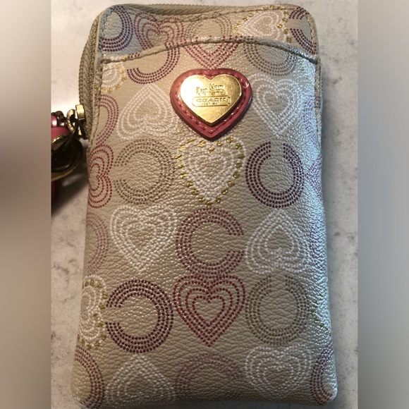 COACH Pink & Gold Op Art Signature Heart Coated Canvas & Leather Wristlet Wallet - Picture 5 of 16